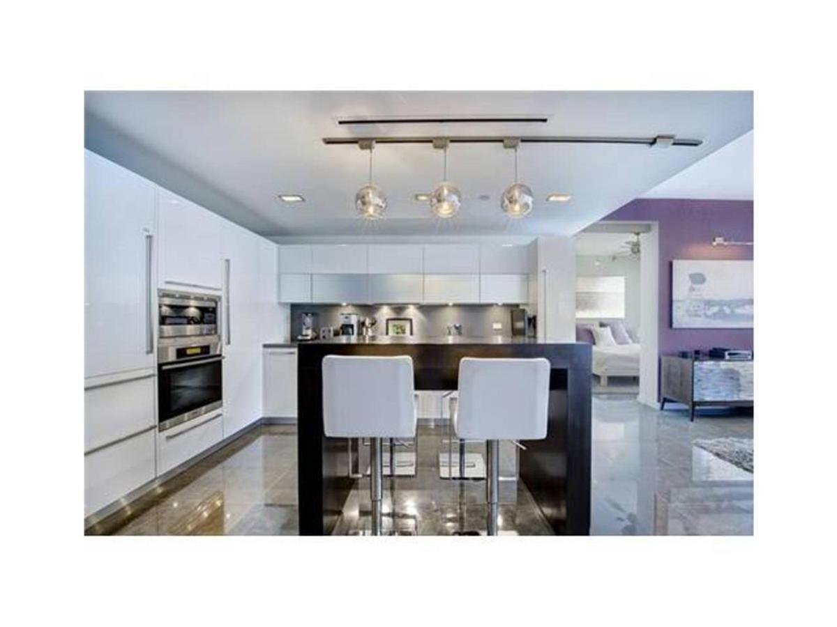 Apartahotel Luxury Boutique Collins Ave Miami Beach