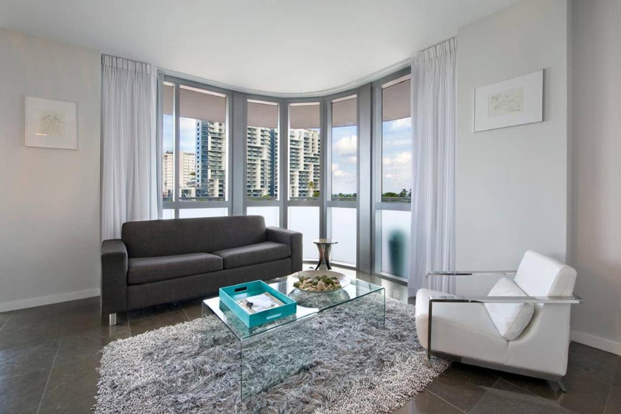 Luxury Boutique Collins Ave Apartahotel